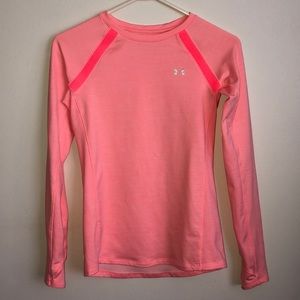 Women’s athletic long sleeve top